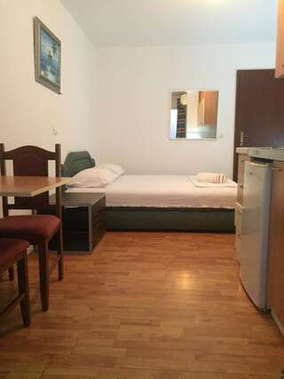 Гостевой дом Apartments Donna Улцинь Апартаменты-студио-12